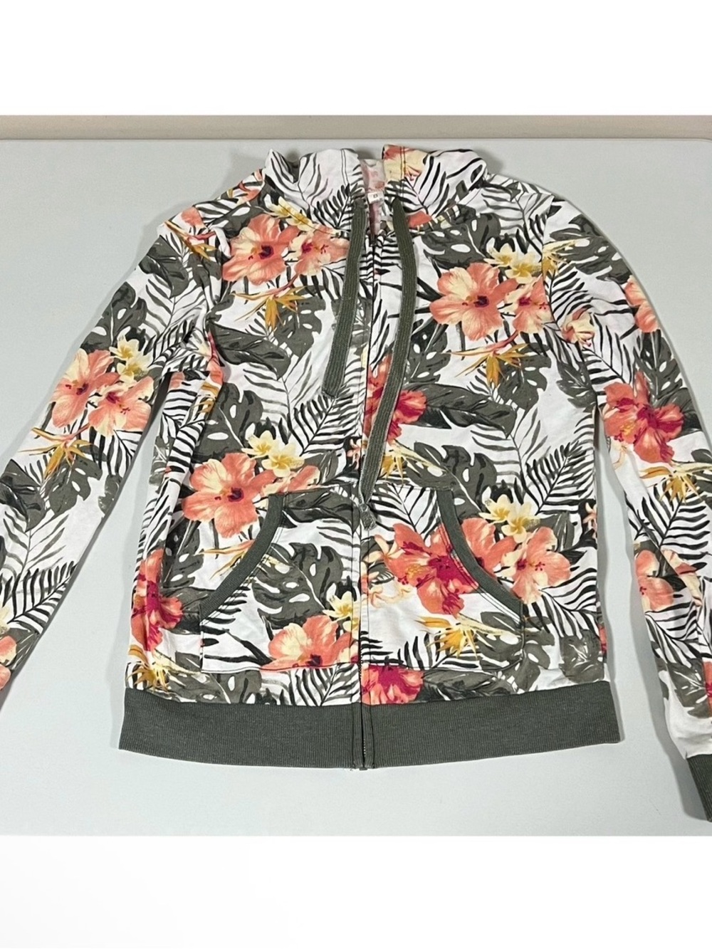 White Green Tropical Hibiscus Flowers Floral Sweater Sweatshirt Hoodie Size S 🌺✨